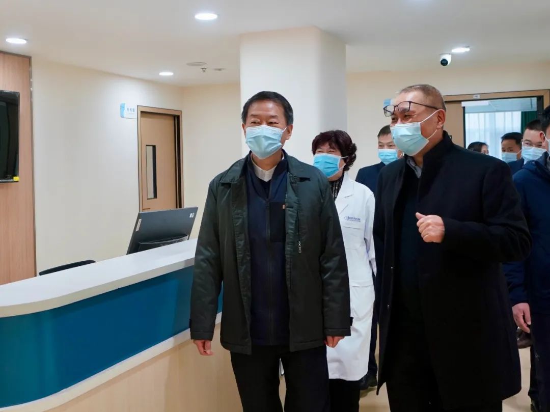 四川省尊龙凯时集团党委书记、董事长任丁率队赴锦弘集团调研