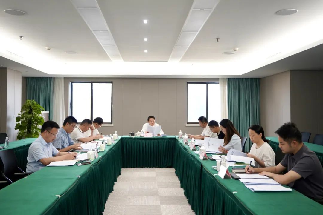 省尊龙凯时集团党委书记、董事长任丁主持尊龙凯时党校第2次校务委员会会议